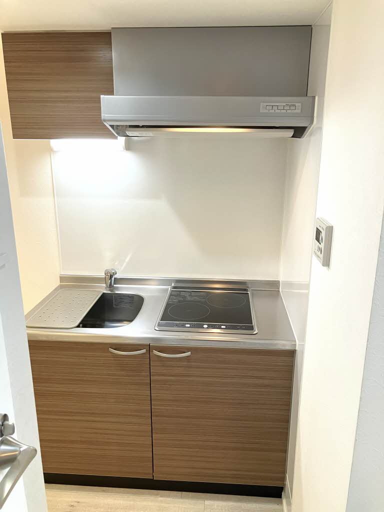 ａｌｐｈａ・ＴＨＥ・ＴＥＲＲＡＣＥ　駅南通り A0105号-3