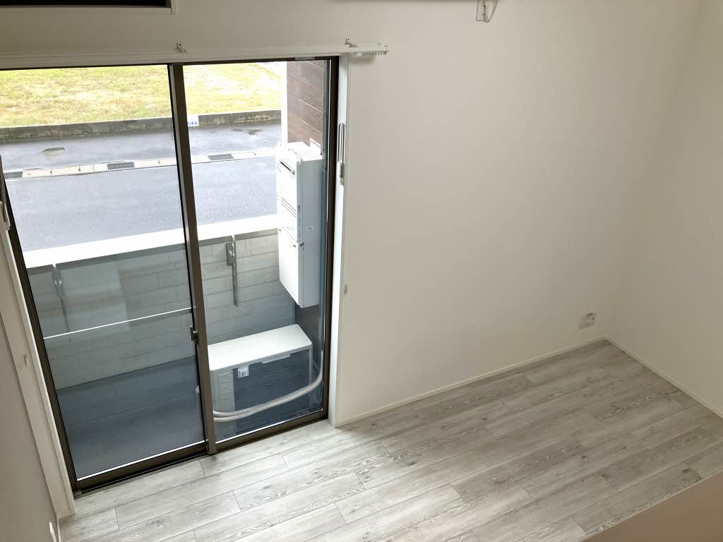 ａｌｐｈａ・ＴＨＥ・ＴＥＲＲＡＣＥ　駅南通り A0105号-10