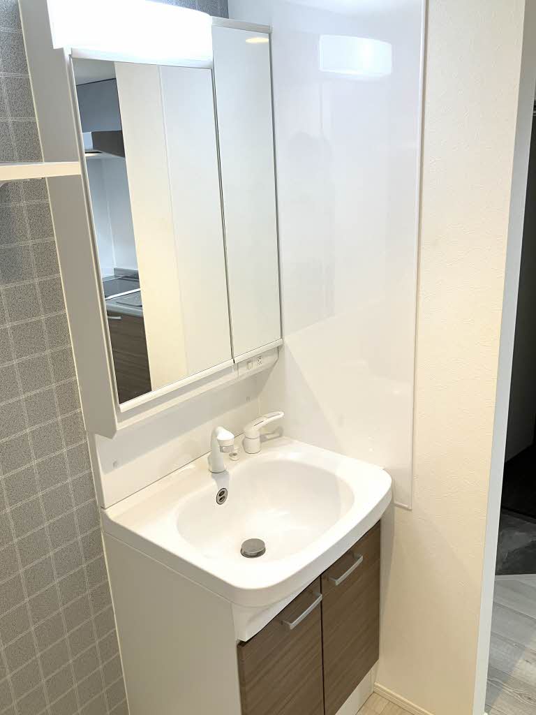 ａｌｐｈａ・ＴＨＥ・ＴＥＲＲＡＣＥ　駅南通り A0106号-10