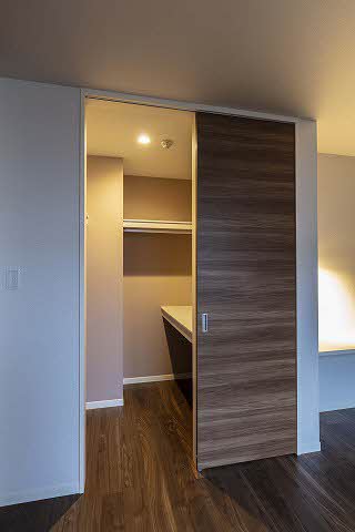 コモンドーレ A0102号-5