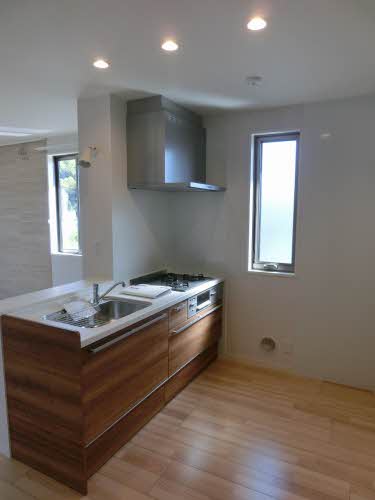 お問合せ番号：2006300-8