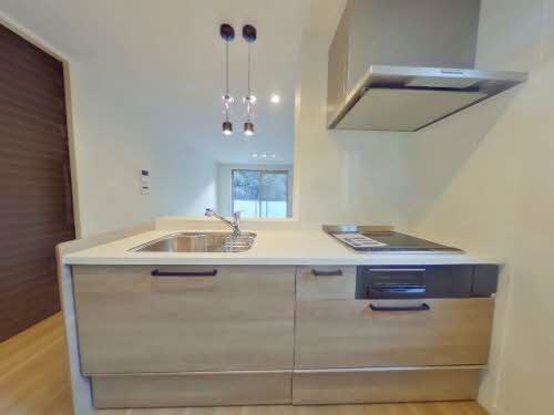 シャーメゾン　四季彩 202号-3