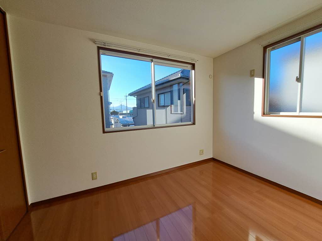 シャーメゾン江崎 A0201号-4