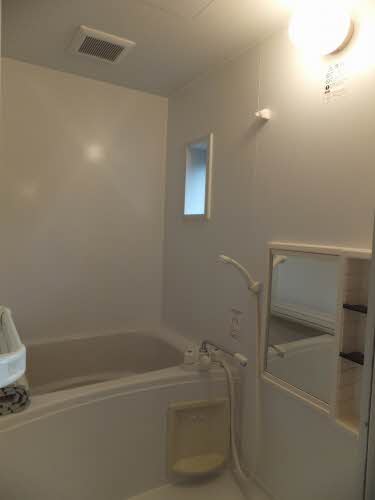 サン・シュライン W棟 W0102号-4