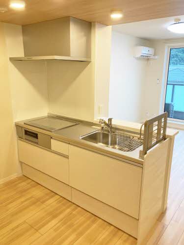 シャーメゾン湯所久松テラス A0302号-2