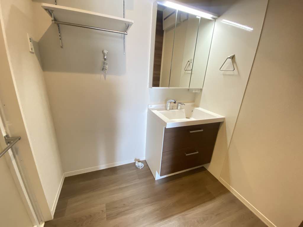 ルミエール津森 202号-5