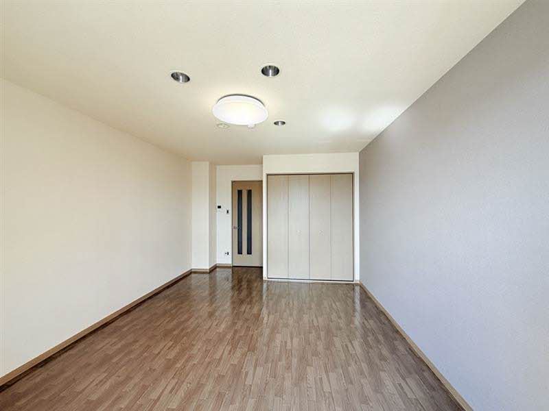 ロータス伏石 302号-3