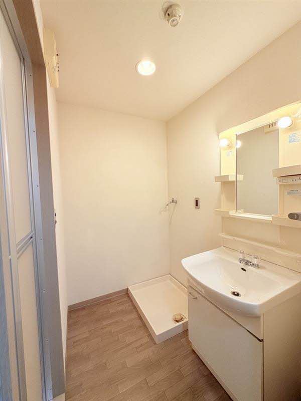 ロータス伏石 302号-7