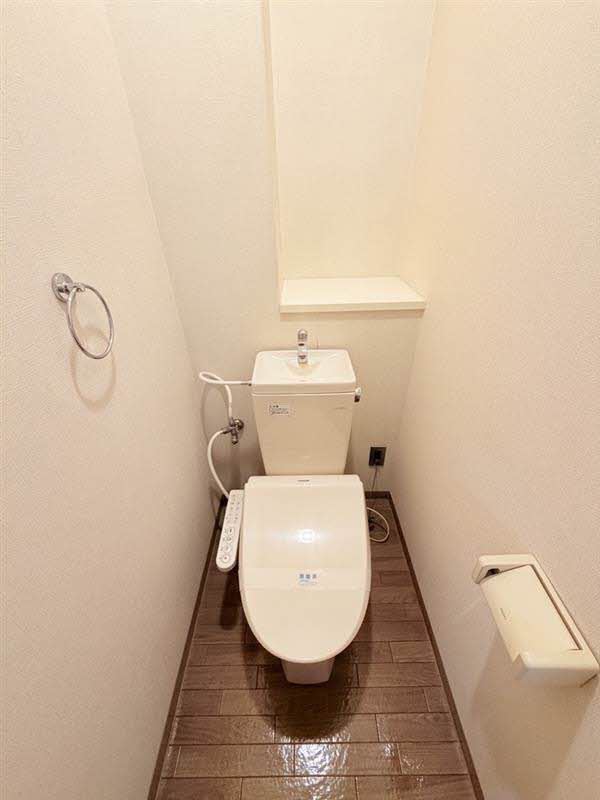 ロータス伏石 302号-8