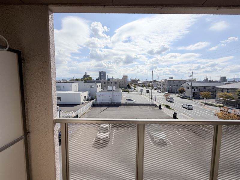 ロータス伏石 303号-12