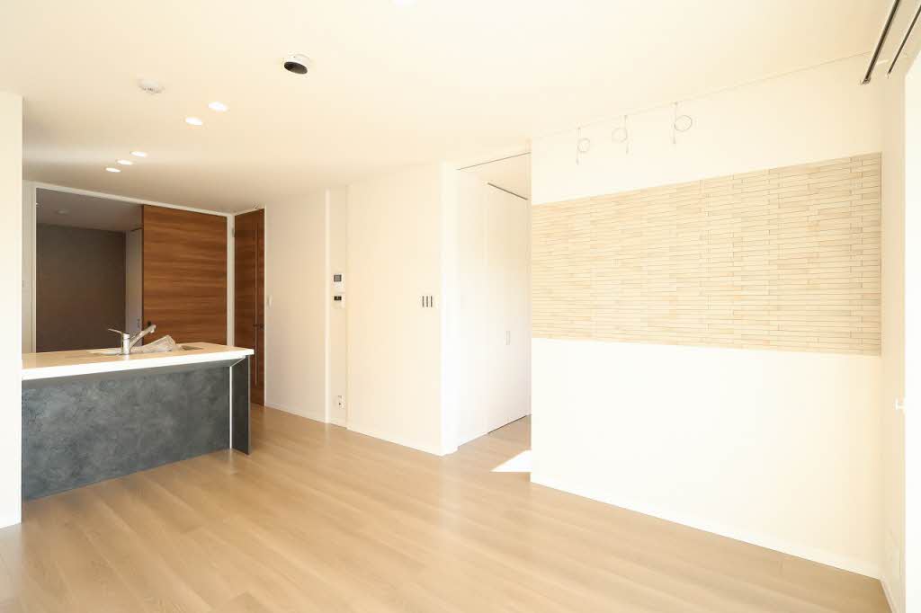 メゾンドノアール A0203号-2