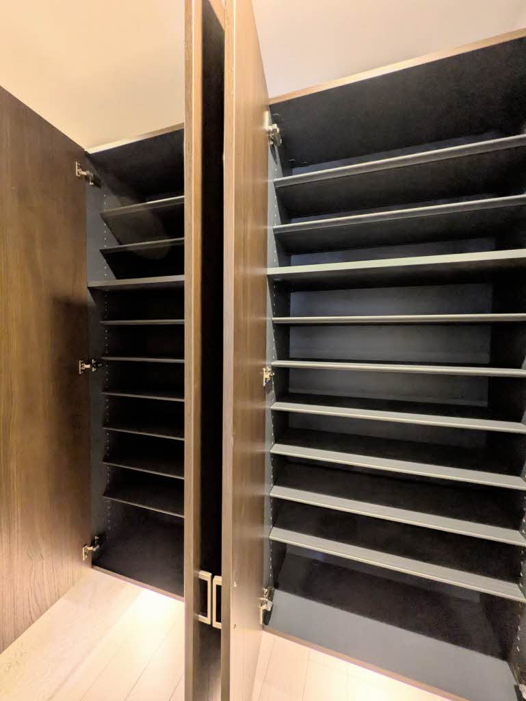 Ａｄｉｍｕ’ｓ　Ａｐｐｅａｒａｎｃｅ A0305号-15