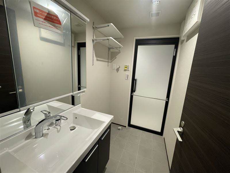 Ｃｏｍｏｄｏ．ＴＴ 103号-8