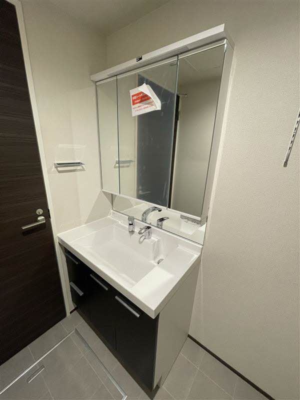 Ｃｏｍｏｄｏ．ＴＴ 103号-9