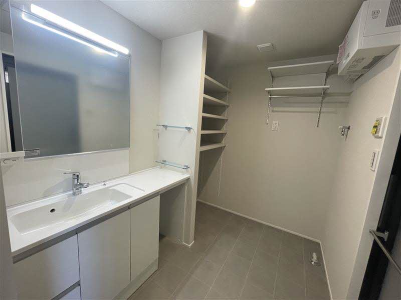 Ｃｏｍｏｄｏ．ＴＴ 301号-5