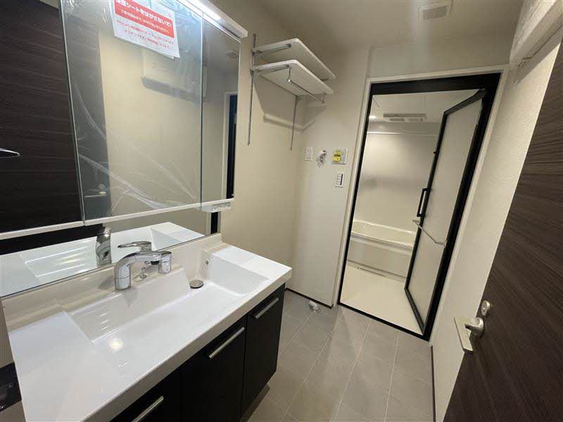 Ｃｏｍｏｄｏ．ＴＴ 303号-5