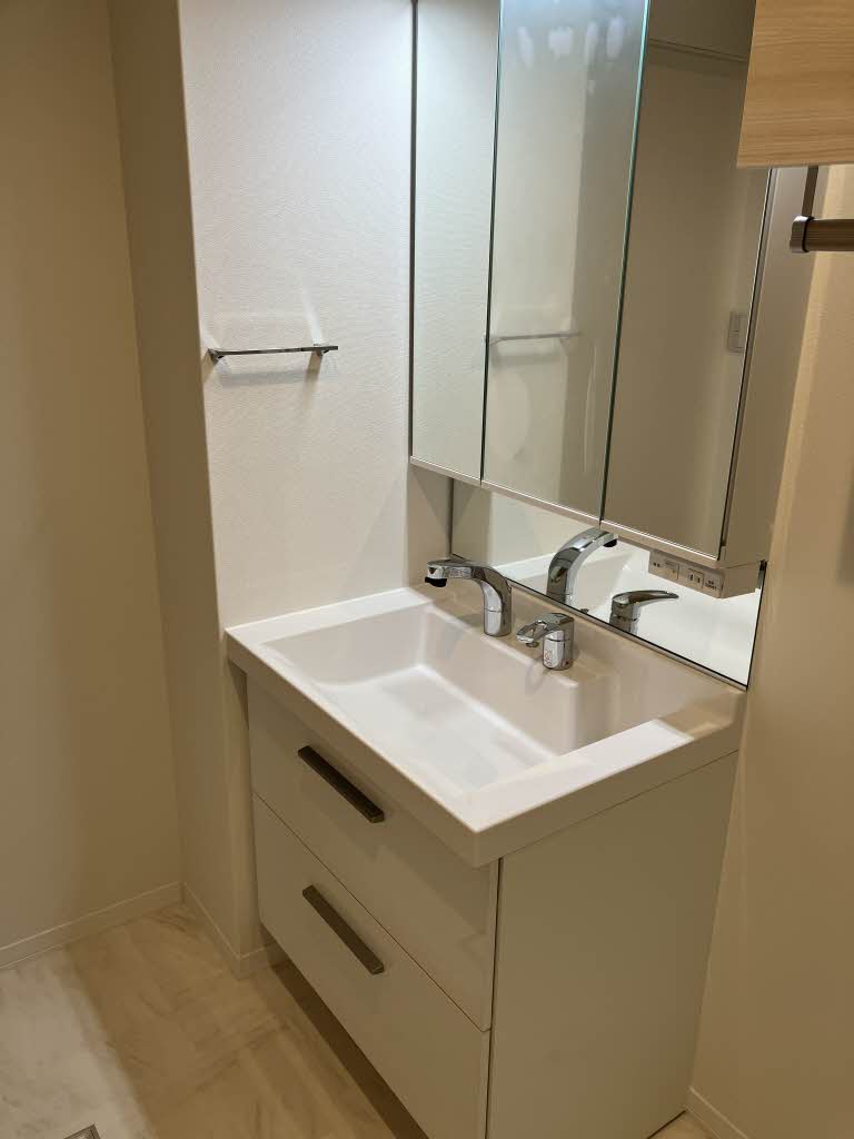 Yanagi Takasu A0101号-5