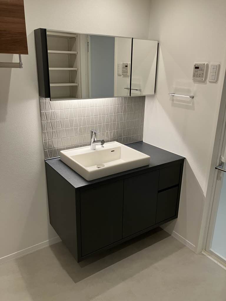 Yanagi Takasu A0202号-5