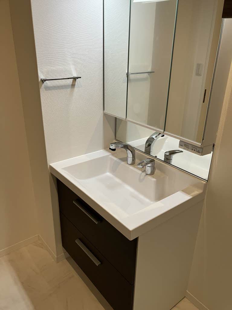 Yanagi Takasu A0301号-7