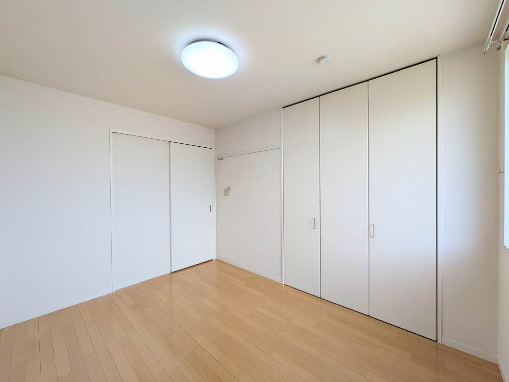 ラ・ヴィータ国富 弐番館 A0201号-4