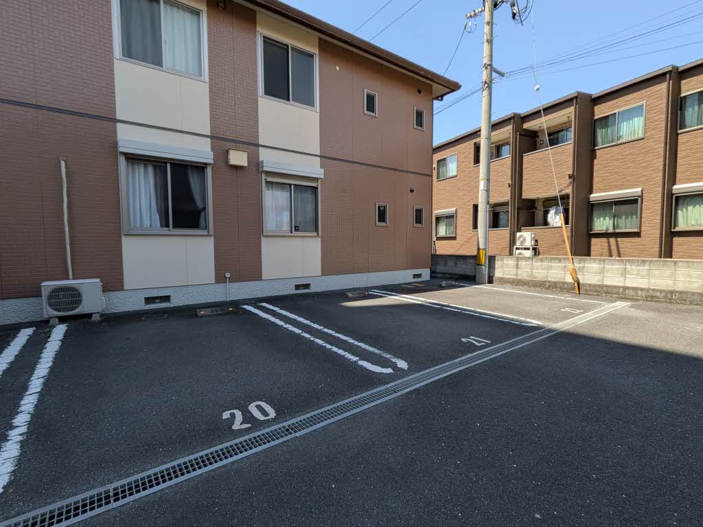 ラ・ヴィータ国富 弐番館 A0201号-14
