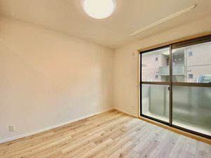 ビック　イースト　Ｂ棟B0103-4