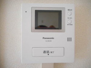 オール・ラヴィーヌ B棟 B0203号-3