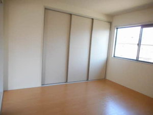 オール・ラヴィーヌ B棟 B0203号-6