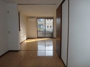 メゾン・エクランタン C棟 C0106号-2