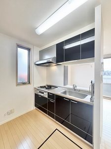 メゾンエストマルス B棟 B0102号-3