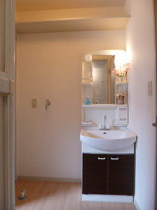 ファミール・ビレジ　Ｂ棟 B0102号-4