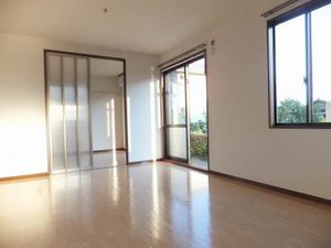 ハイツ足達Ｃ棟 A0101号-2