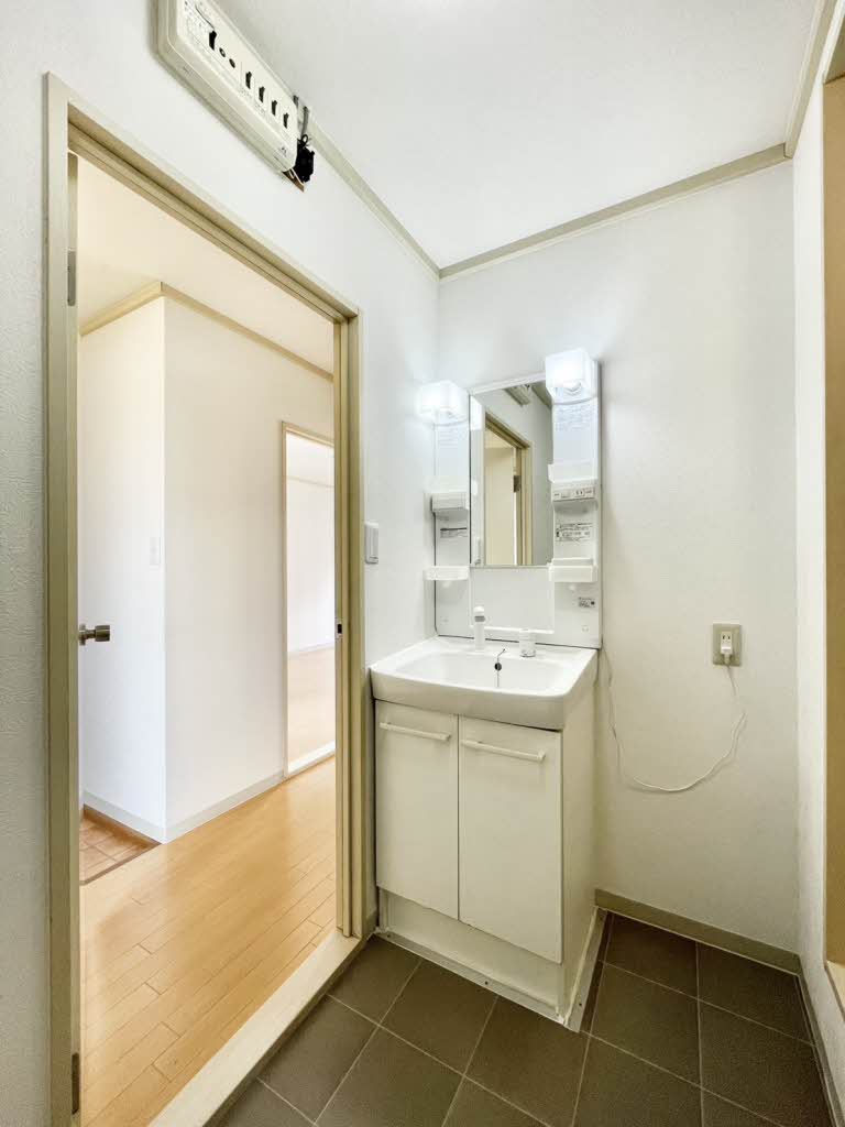 サンライン川入 A棟 A0201号-8