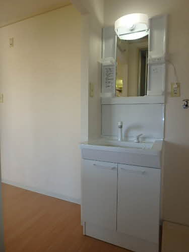 フレグランス安江 A0202号-8