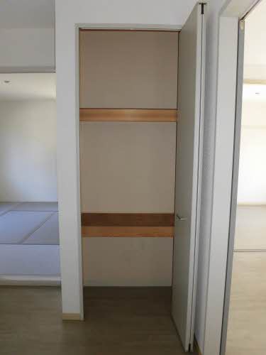 ファミール・ビレジ　Ｃ棟 C0101号-12