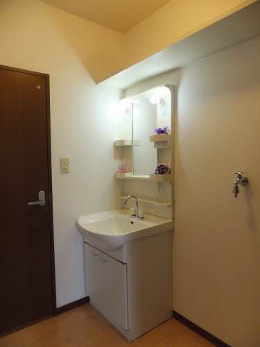 ハイツ足達Ｃ棟 A0101号-5