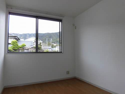 シャーメゾン・セラータ A0102号-3