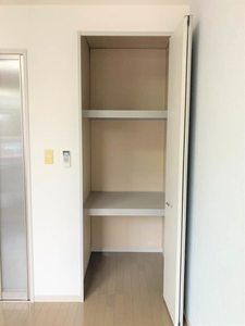 ペーシュ・イゾウ B棟 B0102号-4