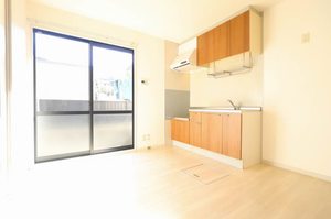 フレサリア A棟 A0102号-2