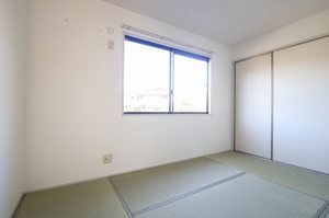 フレサリア A棟 A0102号-4