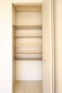 フレサリア A棟 A0102号-8