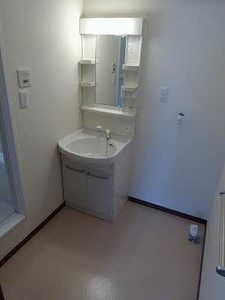 ジェネス八木　Ｂ棟 B0201号-4