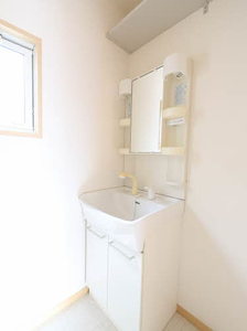 ウィングス緑井　Ｅ棟 B0101号-9