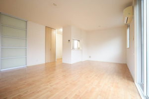Ｂｅｌｌ　Ｃｏｕｒｔ A0101号-3