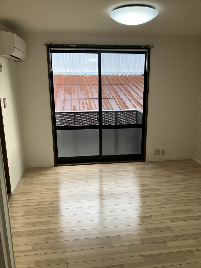 ベルエア E棟 E0202号-3