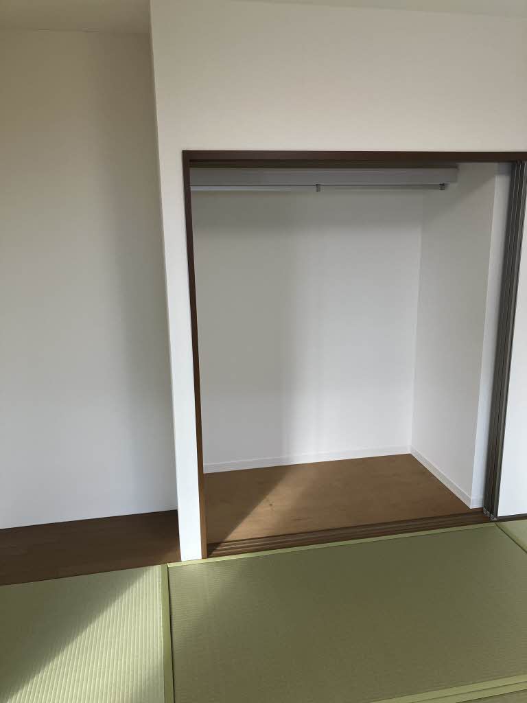 ベルエア E棟 E0202号-10