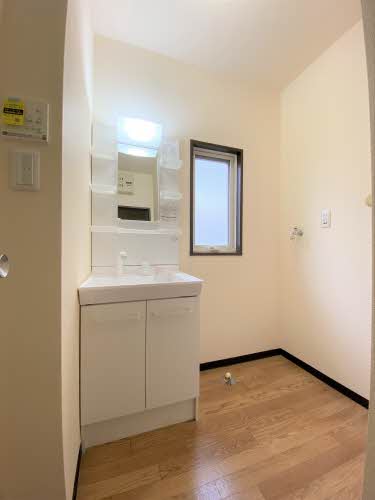 レクサス海田 A0202号-6