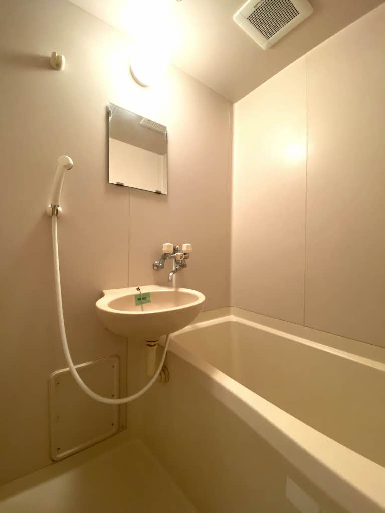 ファミーユ倉田 A0204号-8