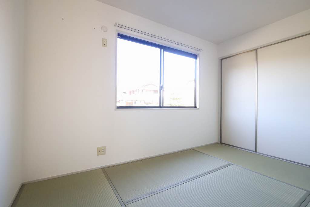 フレサリア A棟 A0102号-4