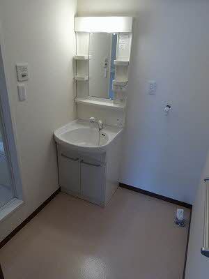 ジェネス八木　Ｂ棟 B0201号-4